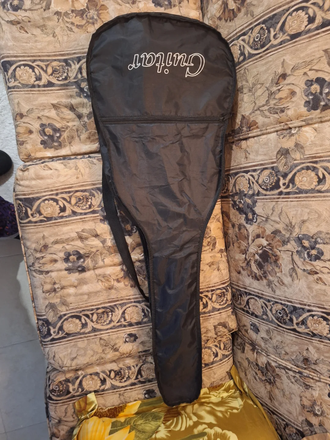 BC Classical Guitar with Gig Bag and Accessories image indicator(6)