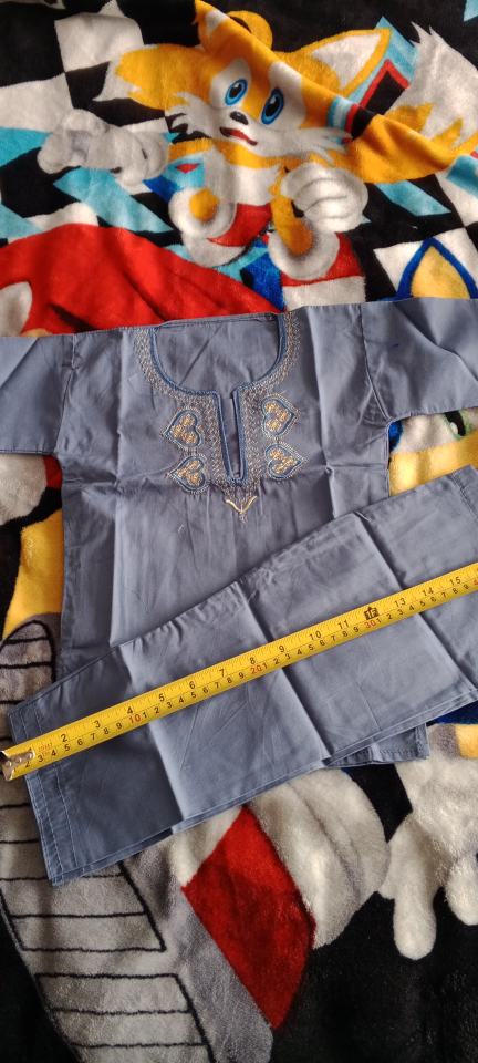 Kids' embroidered kurta pajama set
