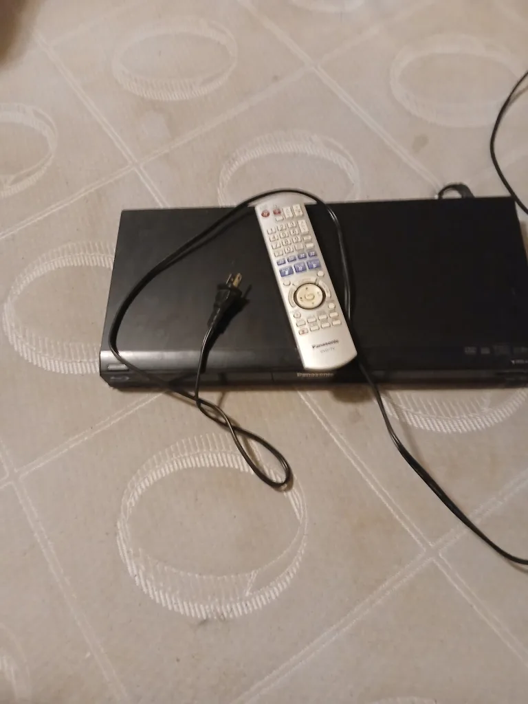 Panasonic DVD Player with Remote thumbnail
