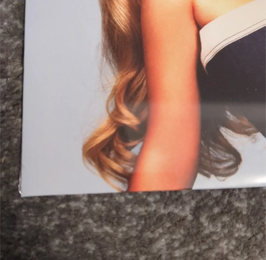 Sabrina Carpenter Espresso -Brown 7 inch Vinyl new image indicator(5)