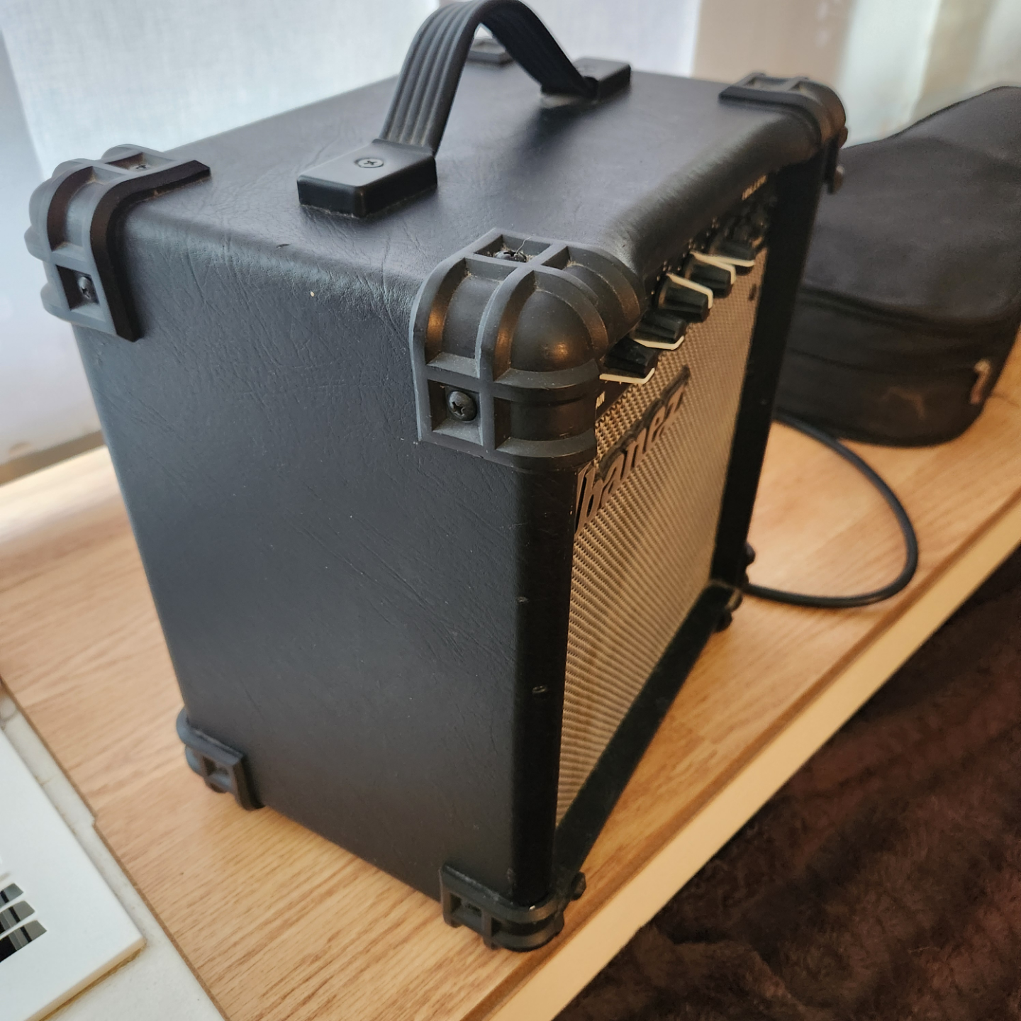 Ibanez IBZ10G Guitar Amplifier - photo 2