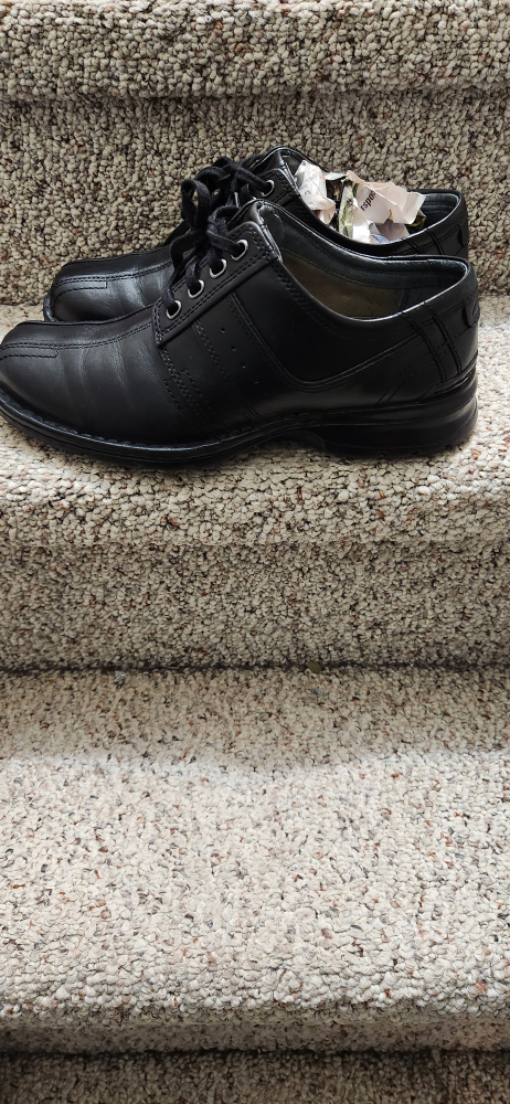 Men's Clarks Black Leather Shoes - Size 10 or 10/5