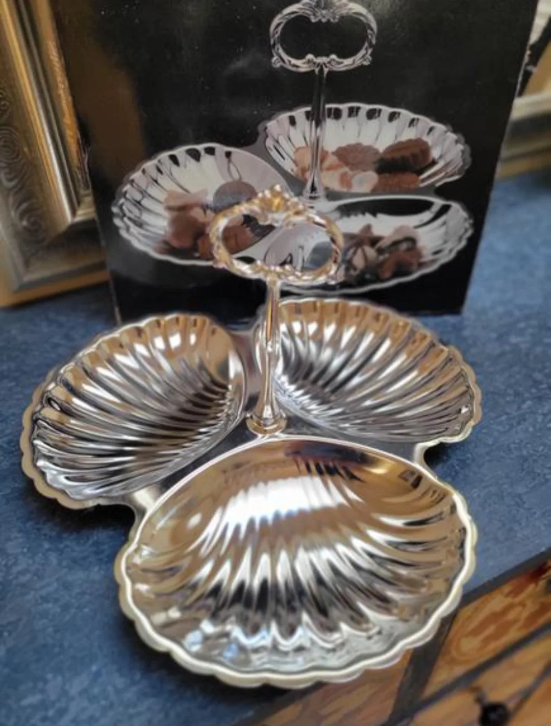 BrandNew 1980s Leonard Silver Mfg. Three-Shell Serving Dish thumbnail