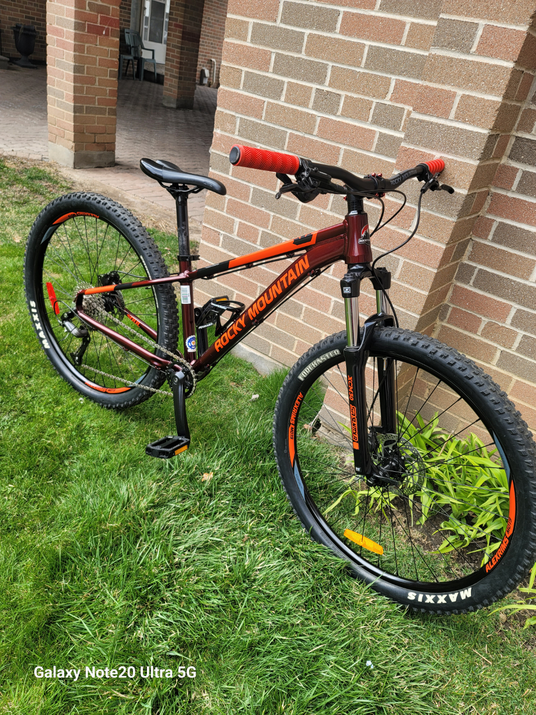 Rocky Mountain Soul 10 Mountain Bike, Hydraulic brakes