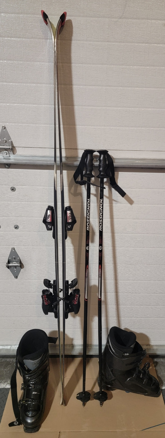 💚 Rossignol Skis, Poles, and Boots Set