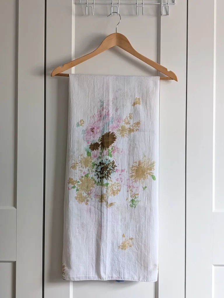 BN Floral Print Scarf with Tassels, 100% cotton image indicator(5)