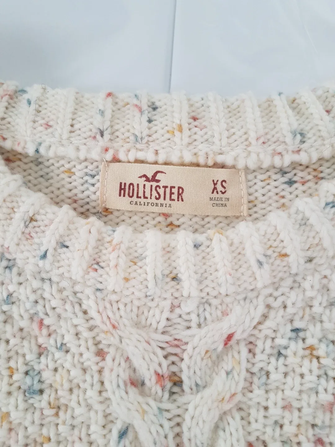Hollister Co. Womens XS Cable Knit Sweater image indicator(2)