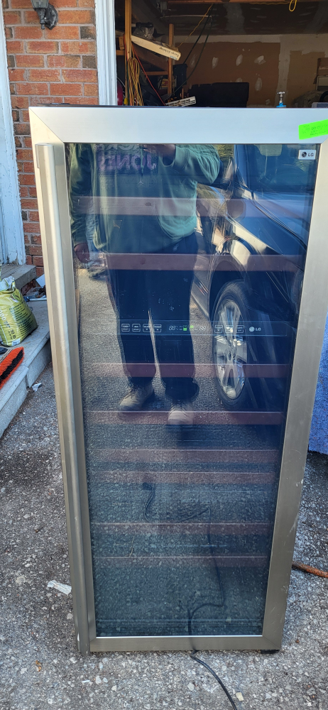 LG Wine Cooler - Stainless Steel - Excellent Condition - photo 4