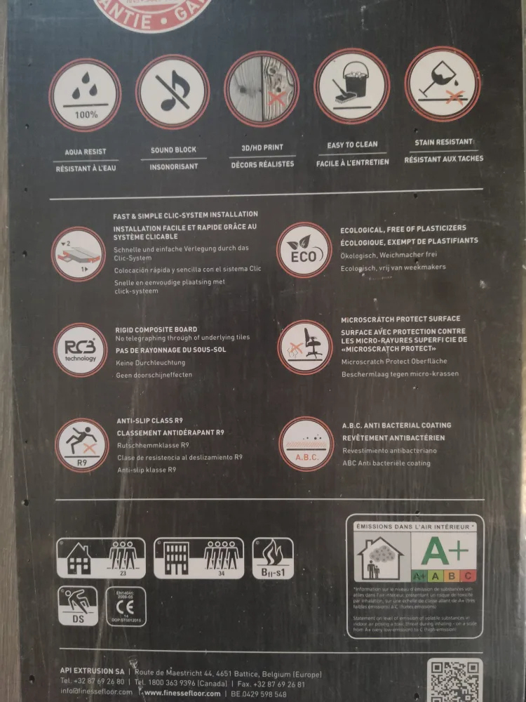 Luxury Vinyl Flooring image indicator(5)