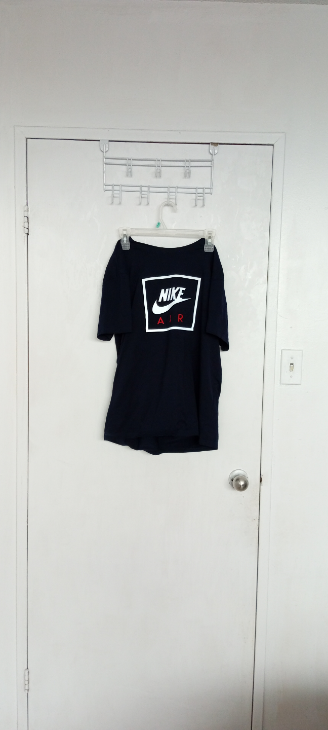 Size Large Blue Nike T shirt