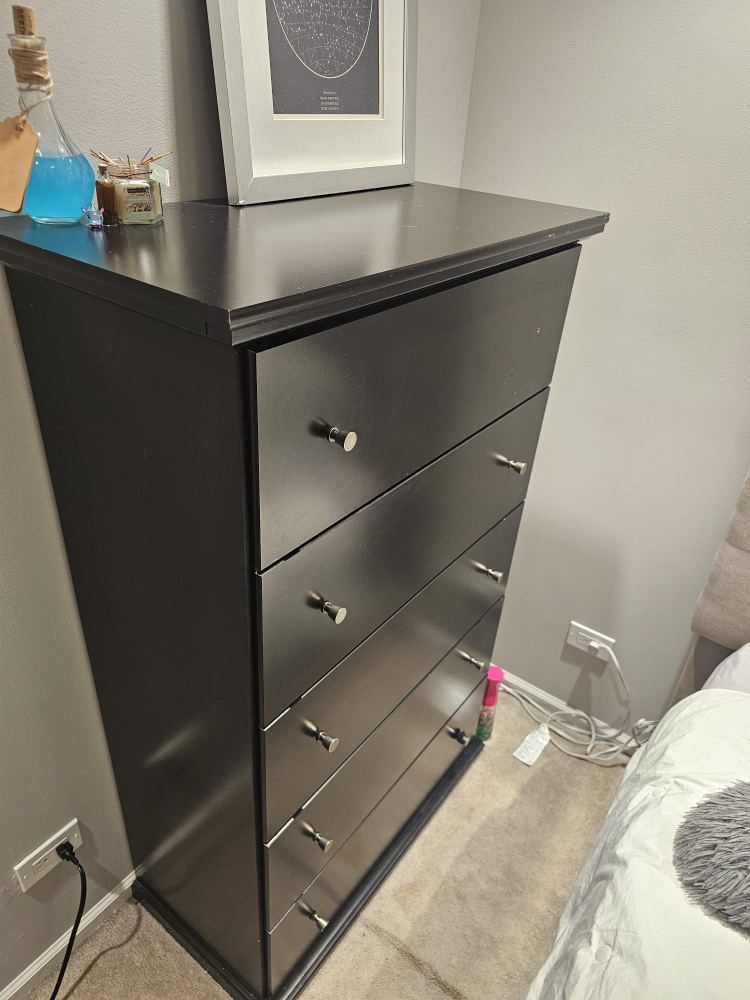 Black 5-Drawer Chest