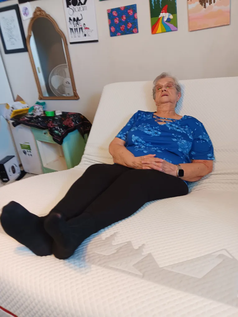 Douglas Podium Adjustable Base with Mattress thumbnail