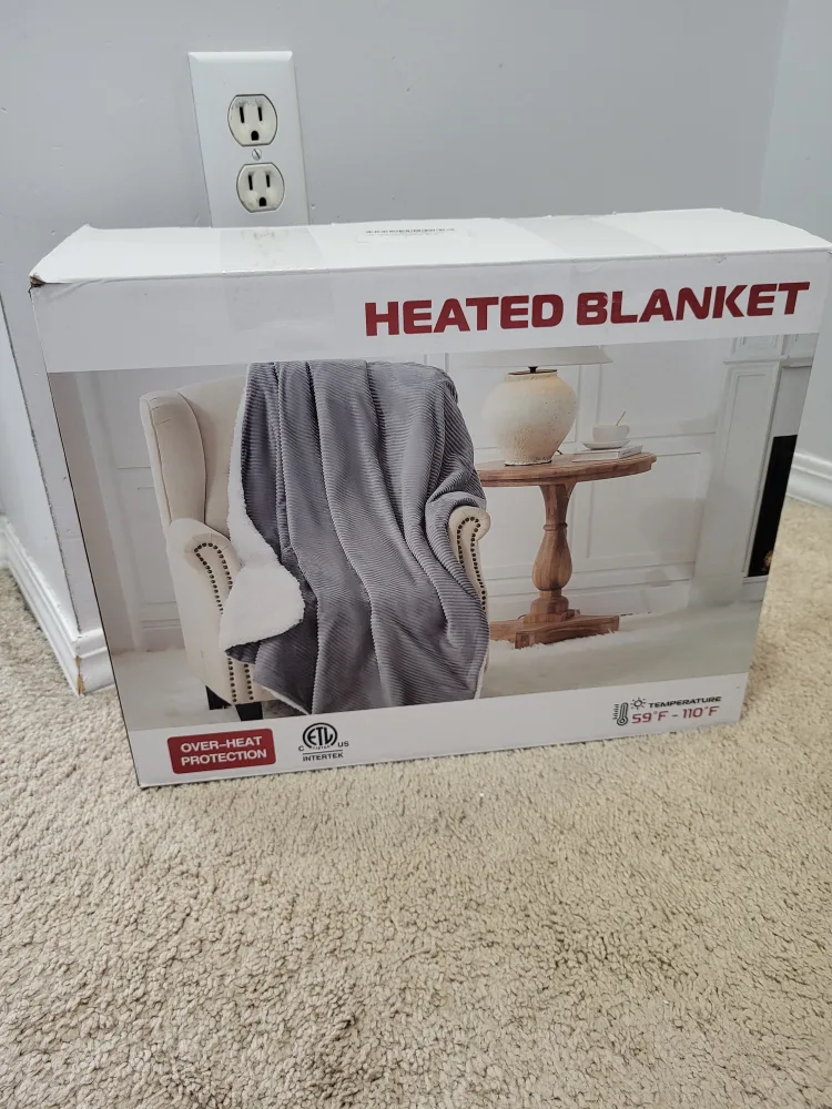 62" X 84" Heated blanket (New in box) image indicator(2)