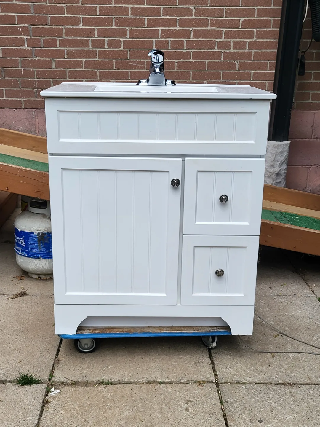 White Vanity with Sink - Excellent Condition thumbnail