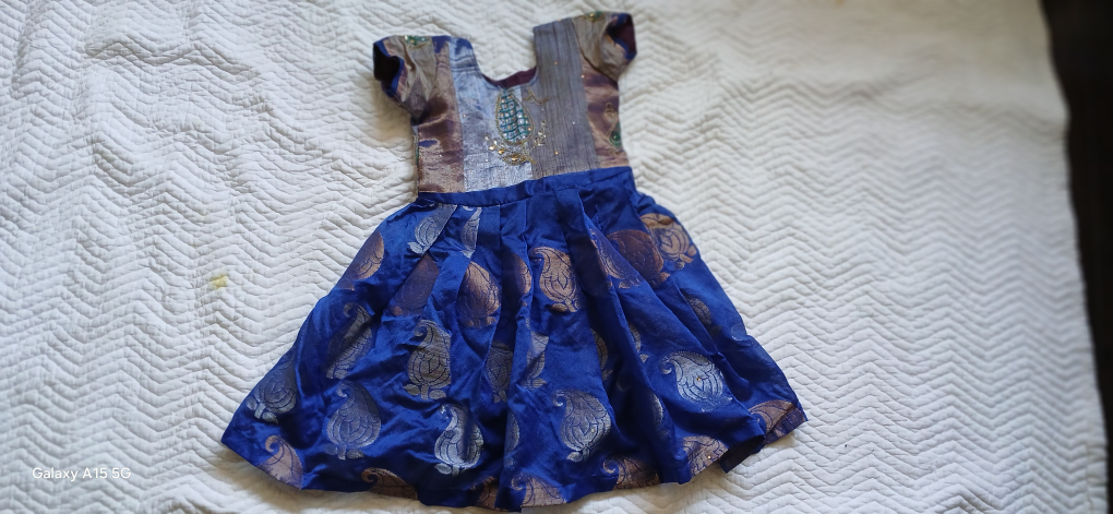 Girls' Indian Traditional Dresses - 3 Lovely Outfits - photo 2