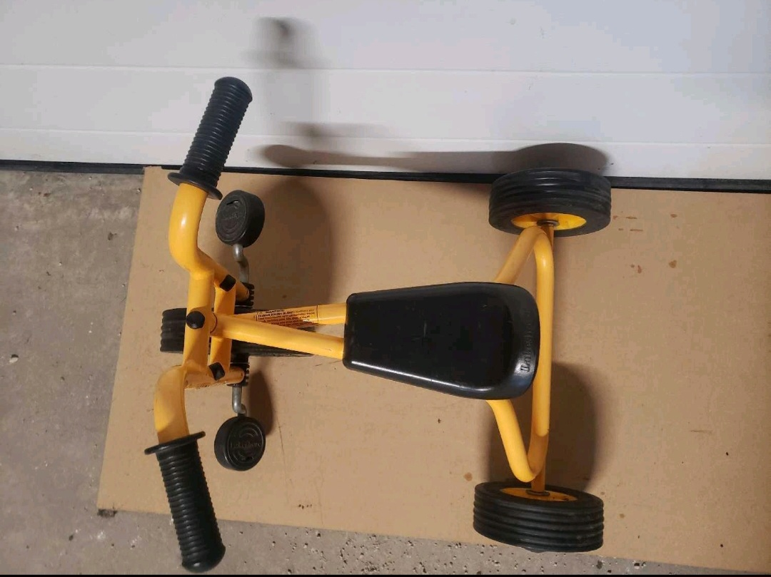 Lakeshore Yellow Tricycle - photo 2