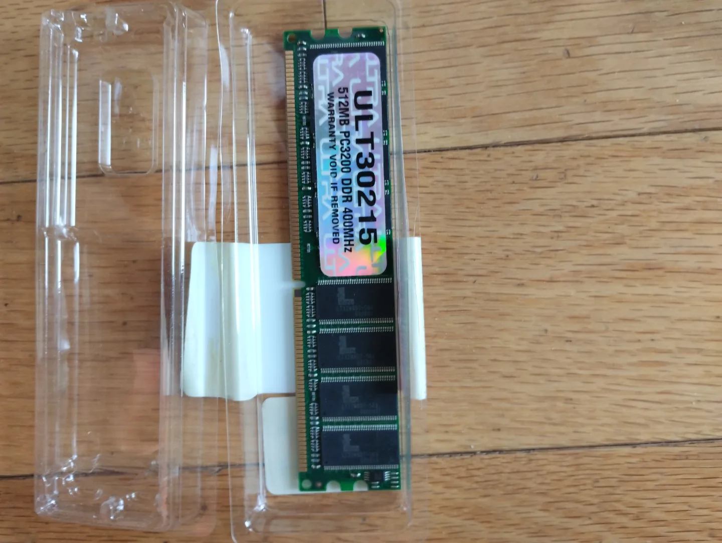 512MB PC3200 DDR 400MHz RAM thumbnail