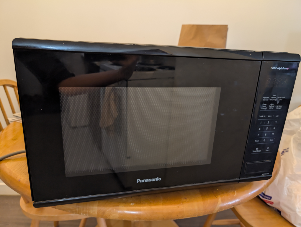 Panasonic 1000W High-Power Microwave