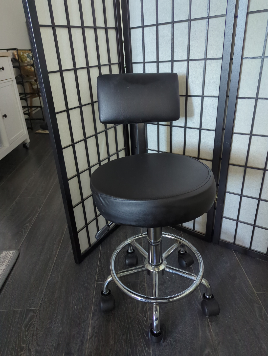 Black Rolling Salon Chair