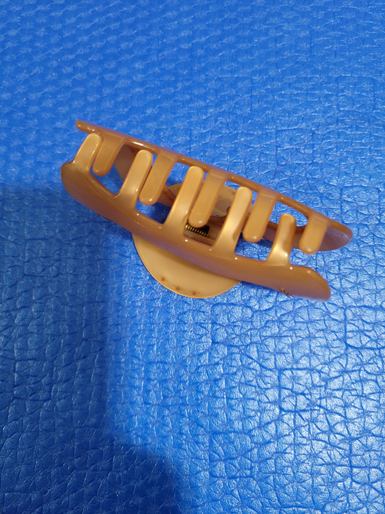 Heart-shaped hair claw clip - photo 2