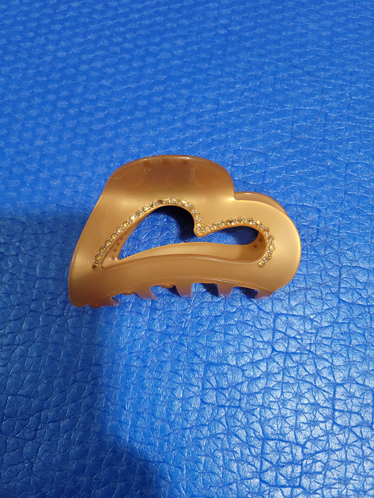 Heart-shaped hair claw clip - photo 3