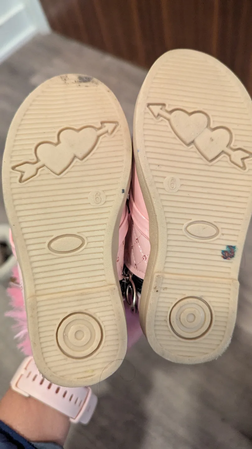 Pink Fur Trimmed Toddler Girl Boots Size 6 #freecycle 💚 image indicator(2)