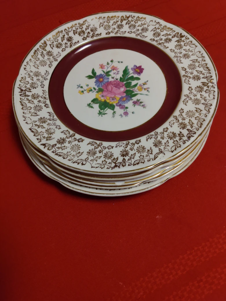 Set of four vintage Churchill plates - photo 2