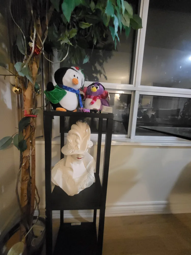 Black 3-Tier Shelf/ Plant stand image indicator(2)