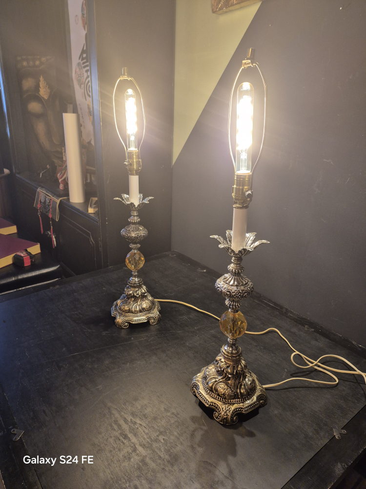 Stunning Pair of Vintage Hollywood Regency Table Lamps - photo 4
