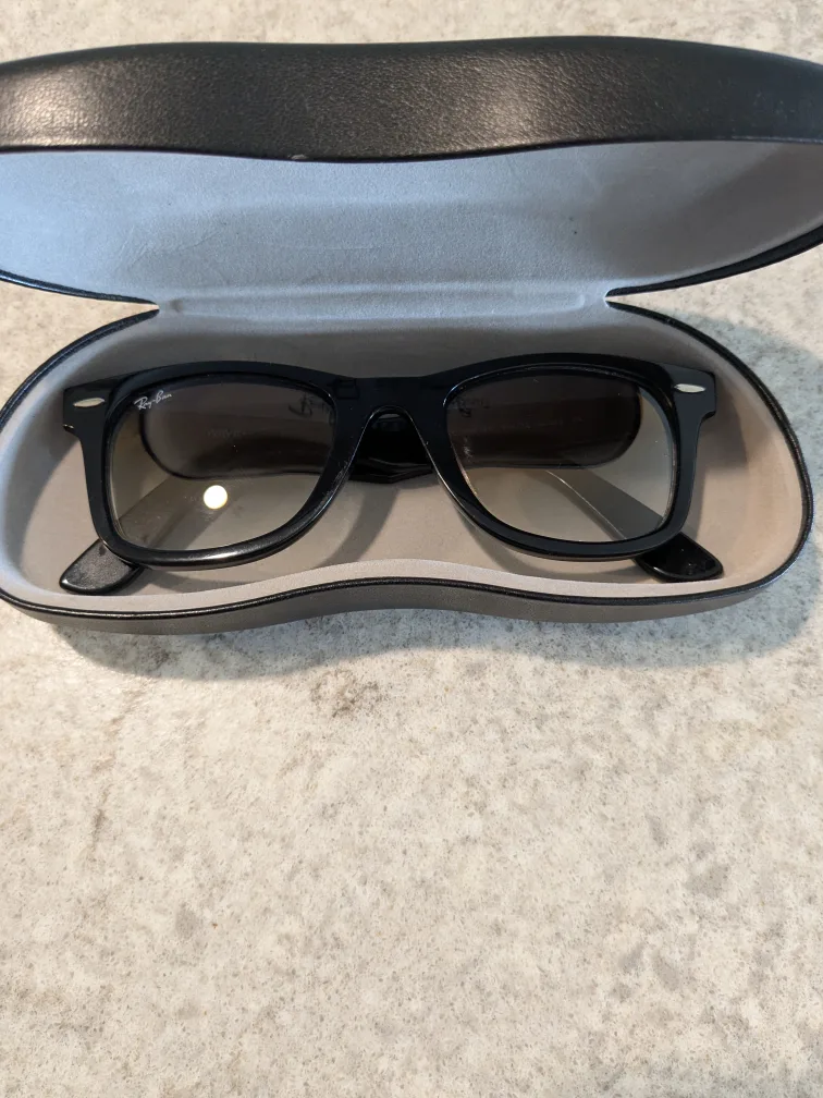 Ray-Ban Wayfarer Sunglasses 💚 image indicator(6)