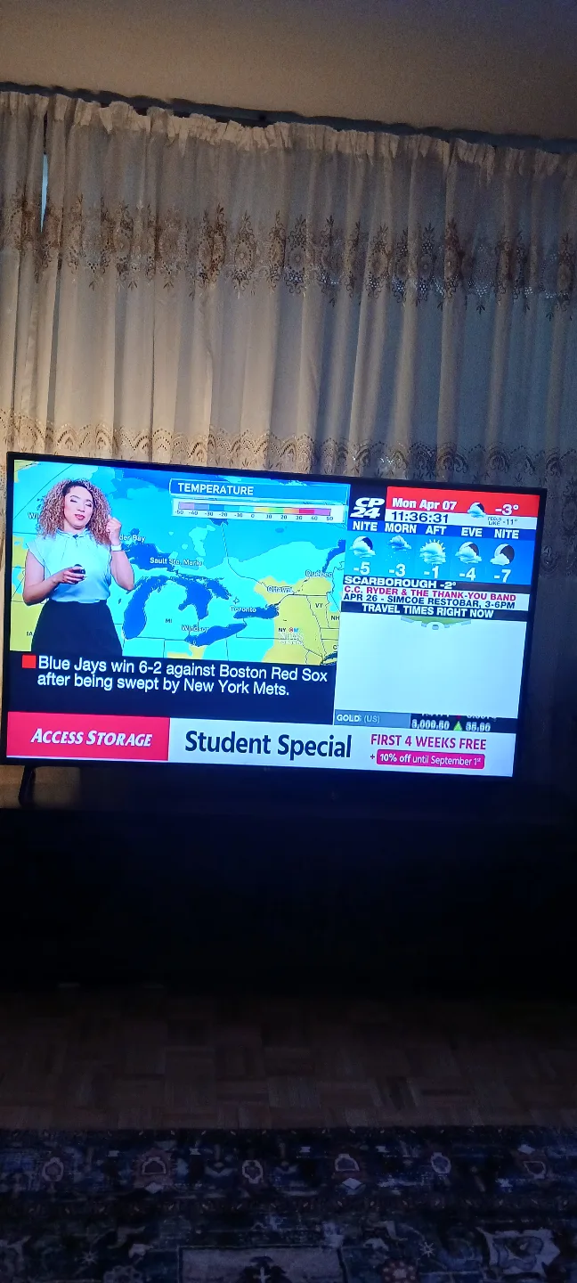 LG 4k Smart TV,65 inches $600 image indicator(2)