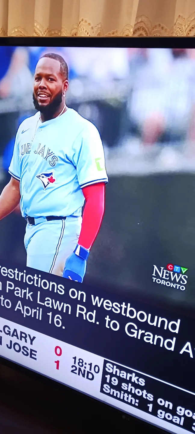 LG 4k Smart TV,65 inches $600 image indicator(4)