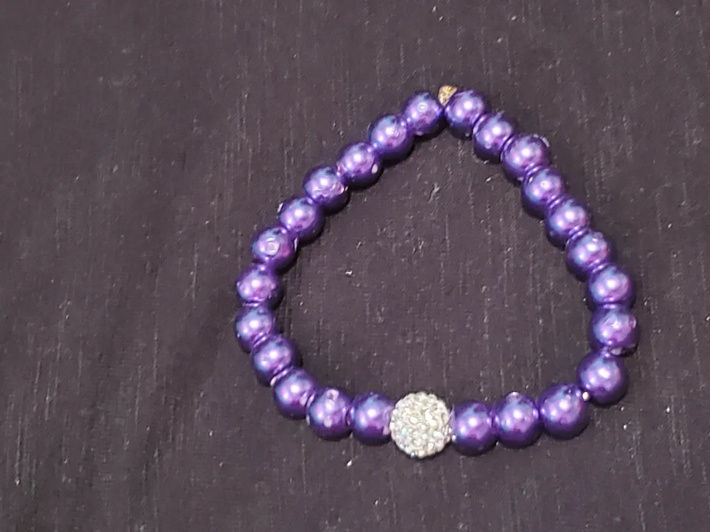 Assorted Rhinestone and Pearl Bracelets (Silver/Gold/Purple) image indicator(4)