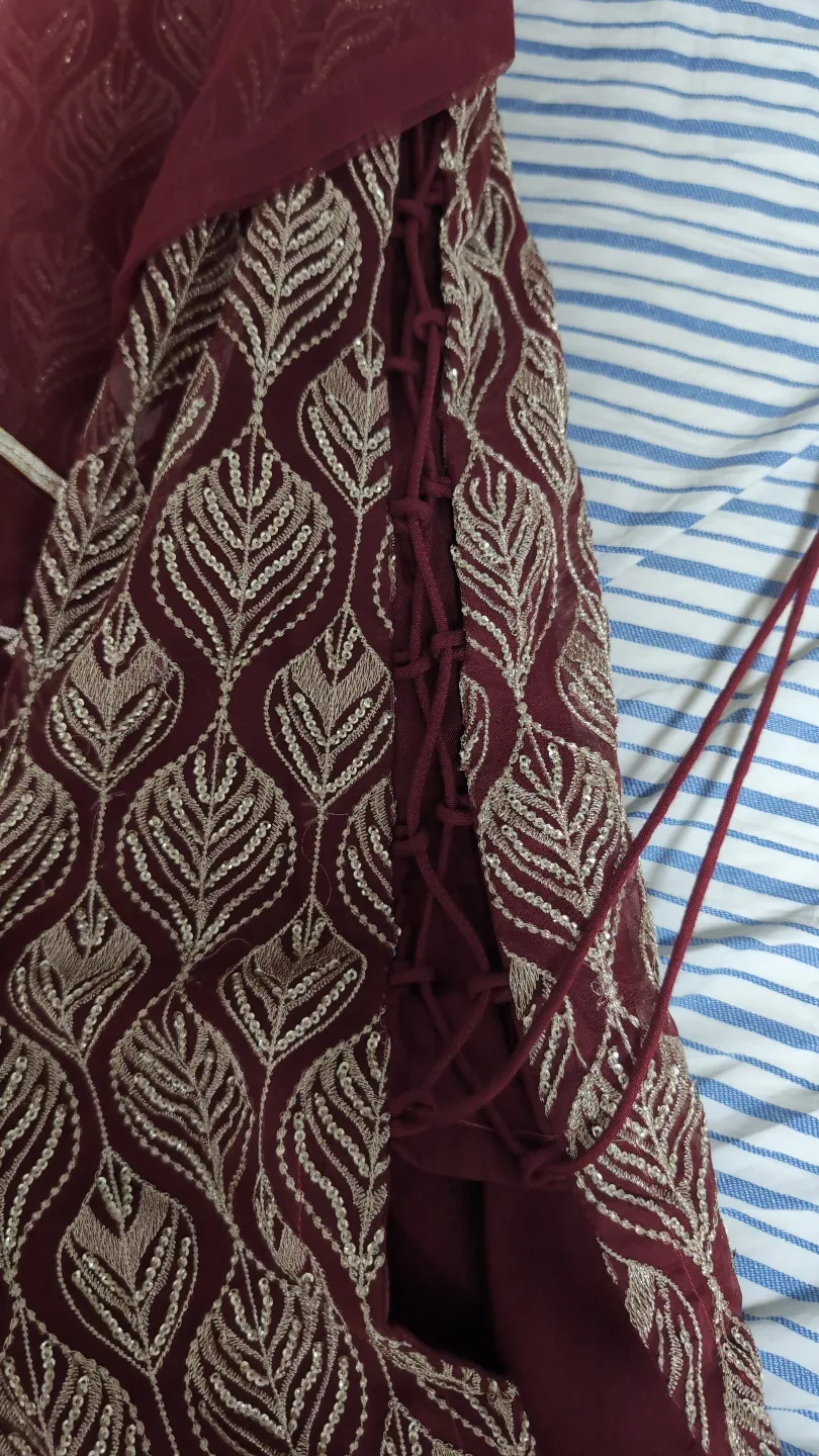 Maroon Embroidered Shalwar Kameez image indicator(6)