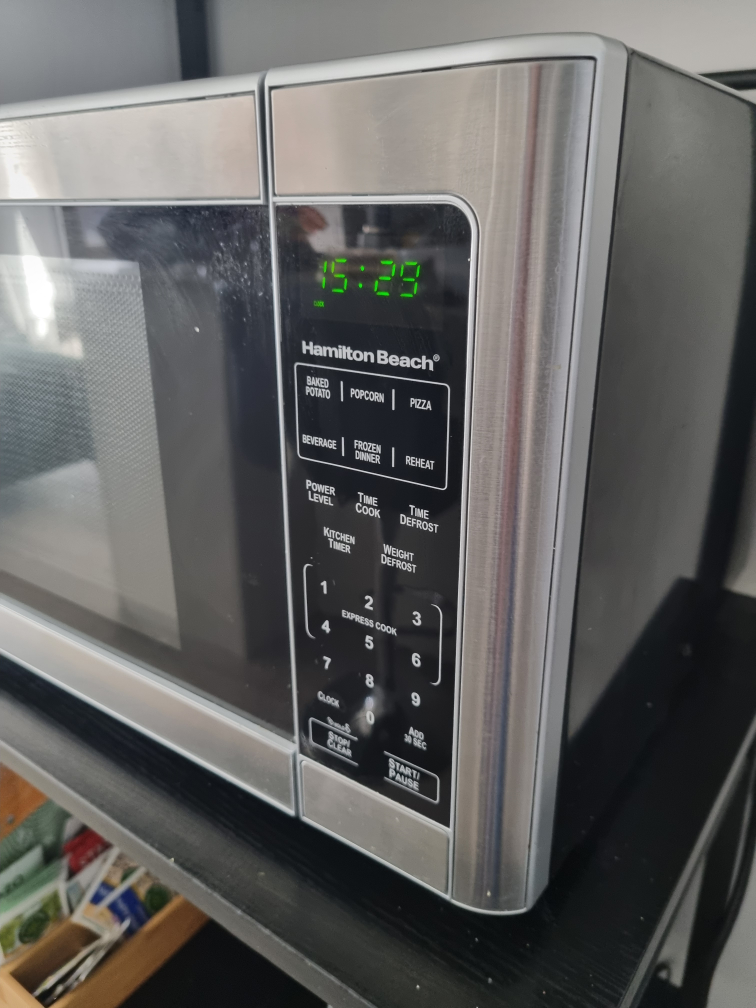 Hamilton Beach 1.1 cu ft Stainless Steel Microwave