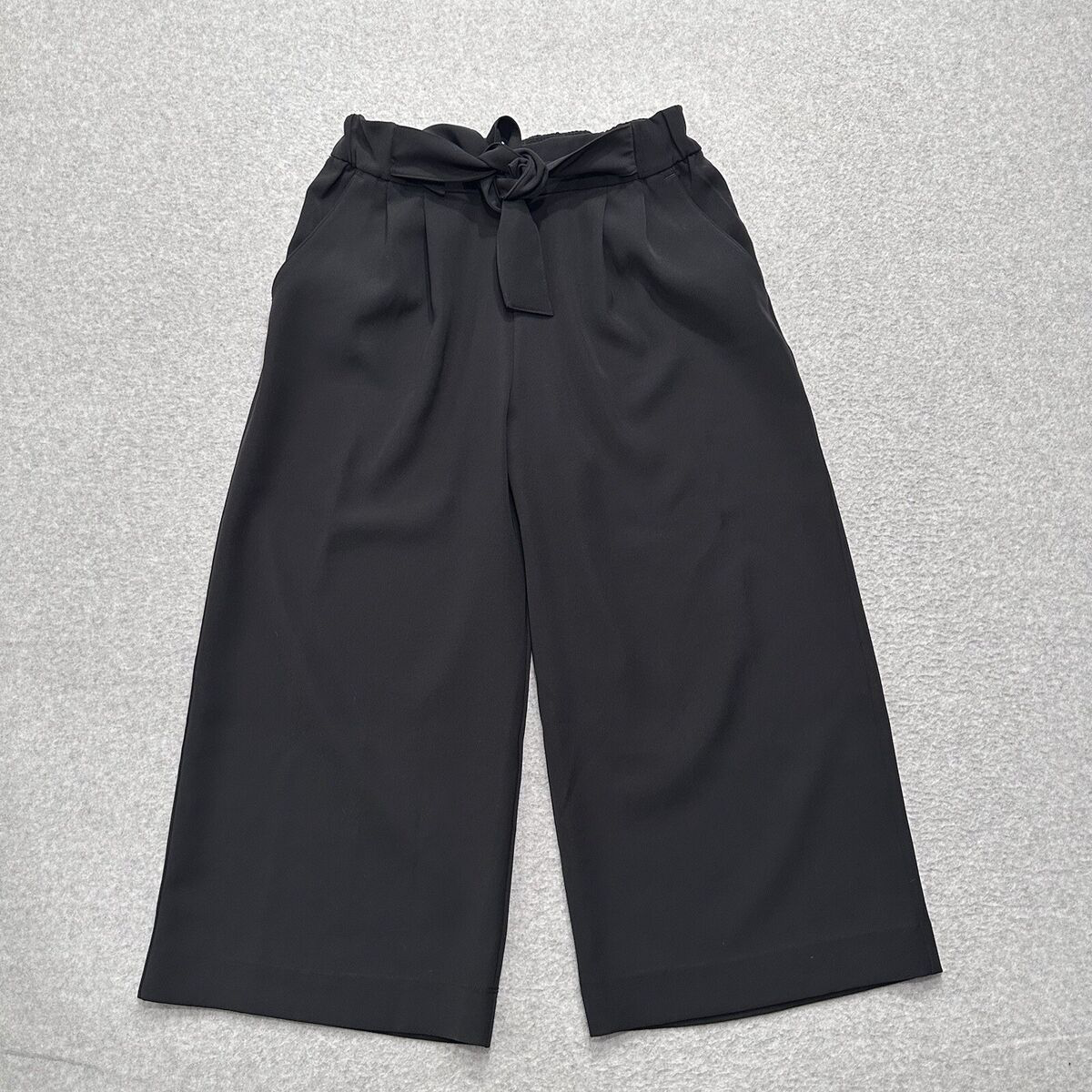 Lululemon Noir Crop