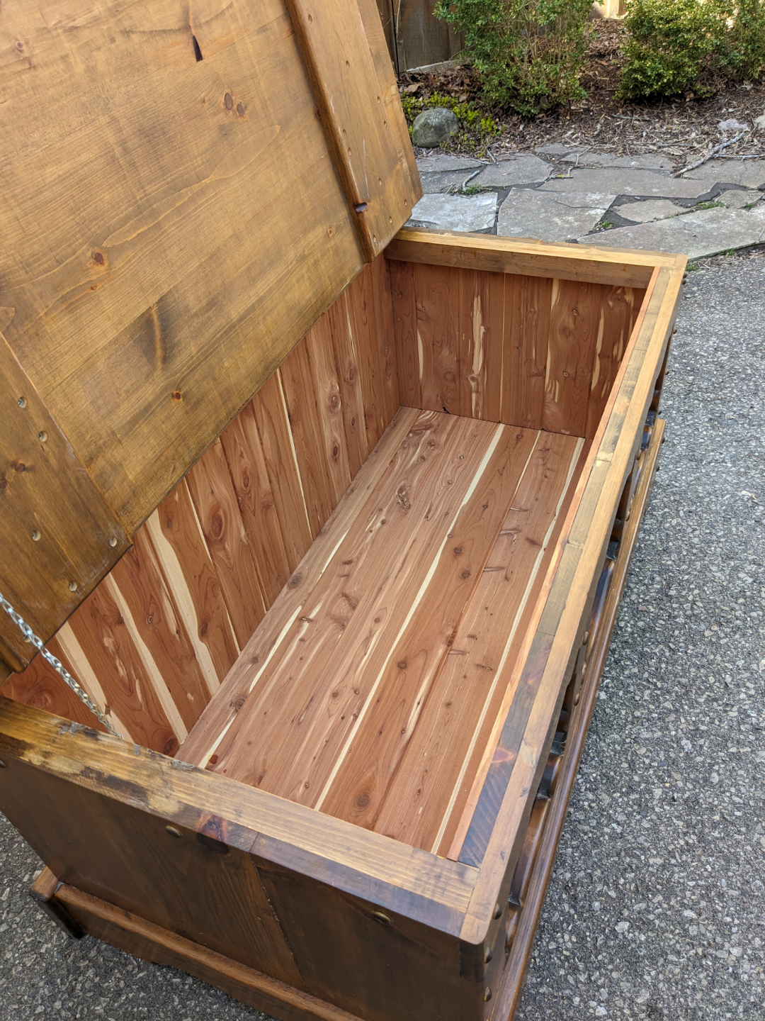 Large Solid Pine Cedar Lined Chest - photo 3