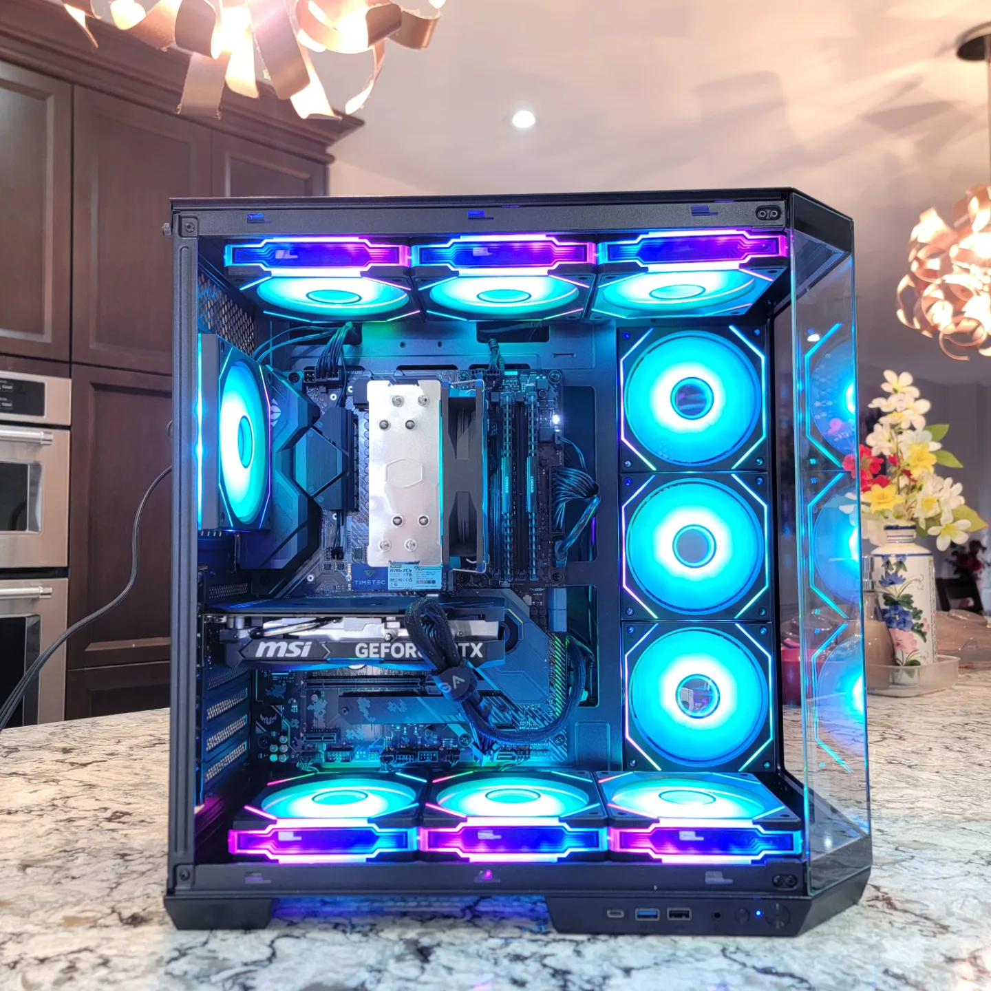 BRAND NEW - CUSTOM GAMING PC : Ryzen 7 5800x / RTX 4060 image indicator(2)