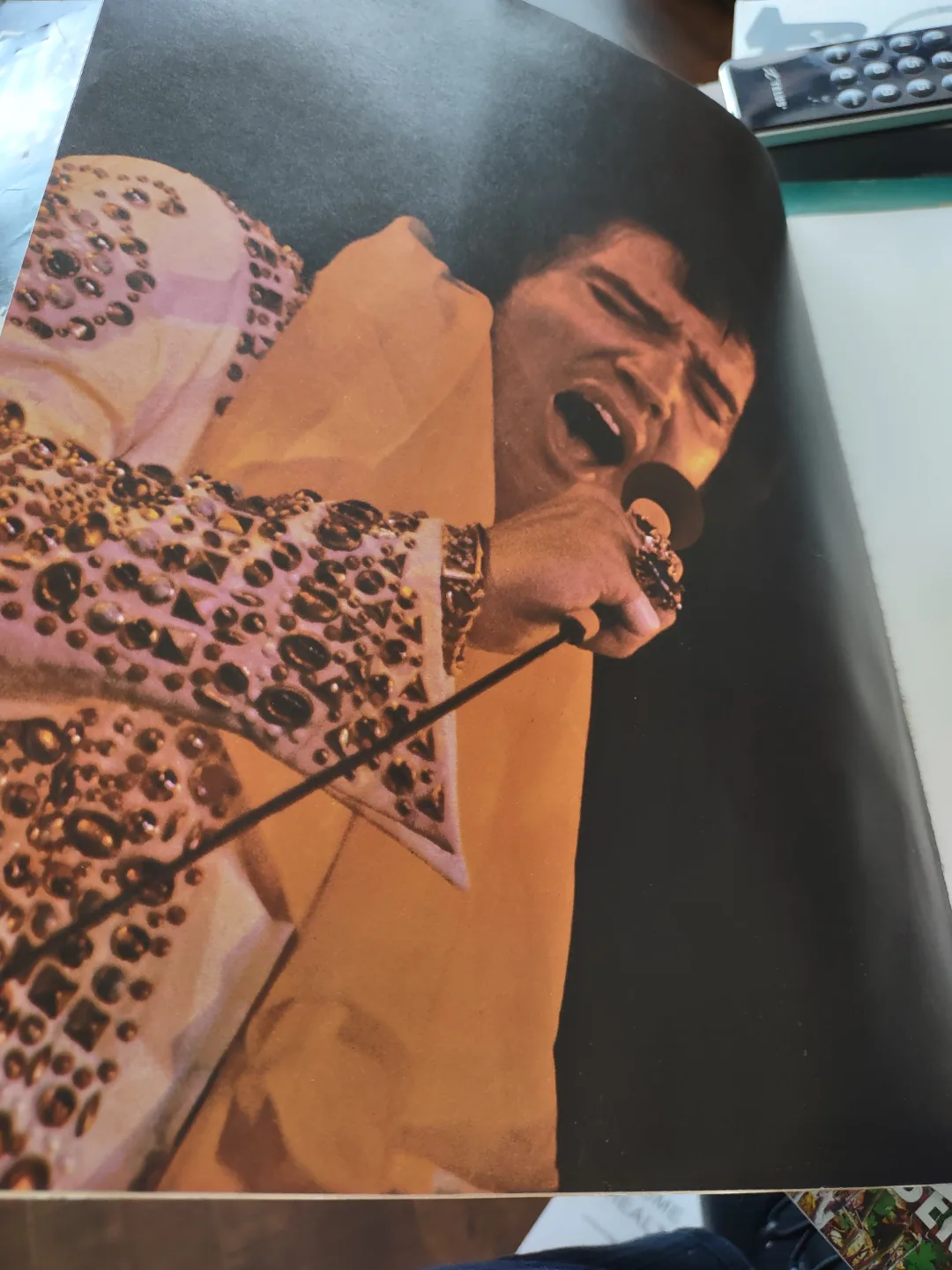 collection of Elvis Presley Solid Gold Memories, books image indicator(4)
