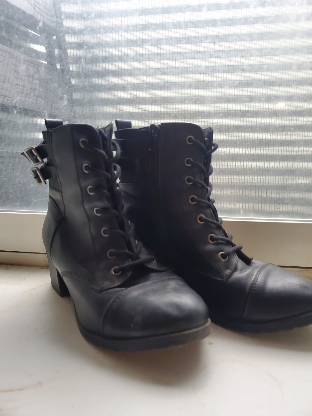Women's Black Lace-Up Ankle Boots - Size 6 - photo 3