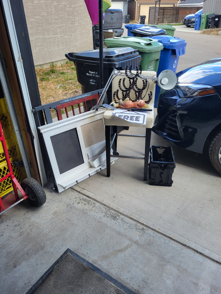 FREE Baby Gate, White Frame, and Desk Lamp