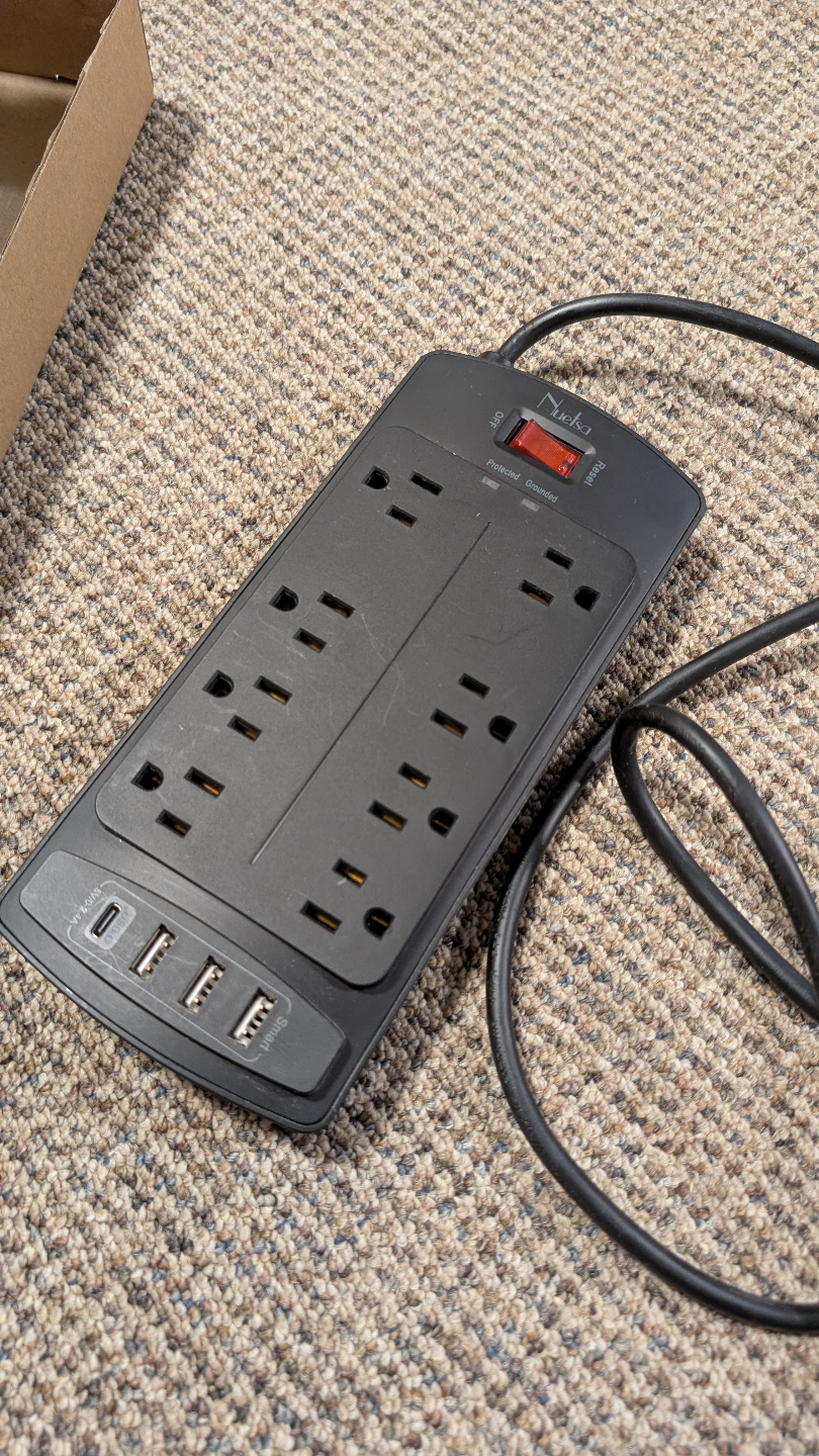 Nuetsa Power Strip