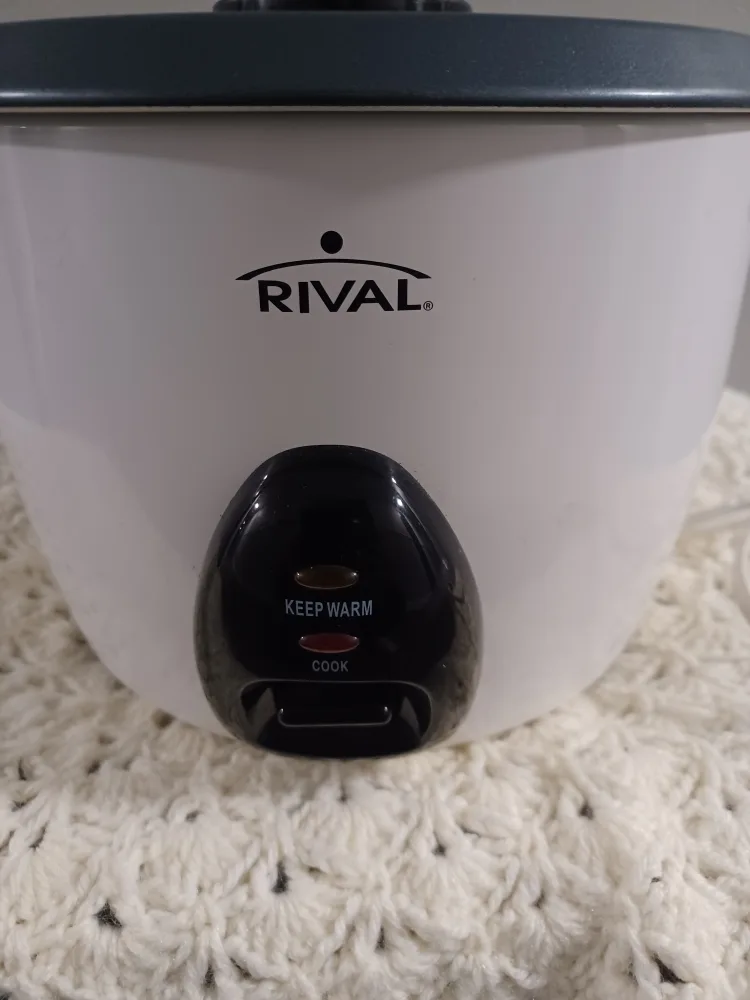 Rival 3-Cup Rice Cooker image indicator(2)