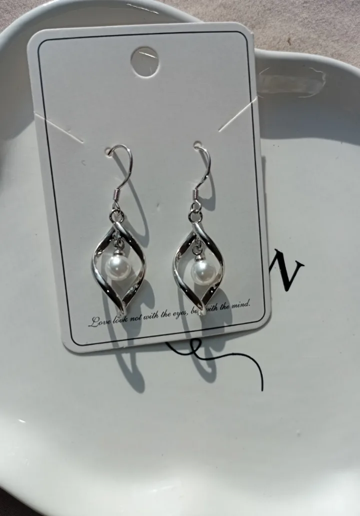 Silver Pearl Drop Earrings image indicator(7)