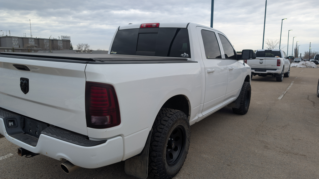 2016 Ram Sport 1500 Crew Cab 4x4 - photo 4