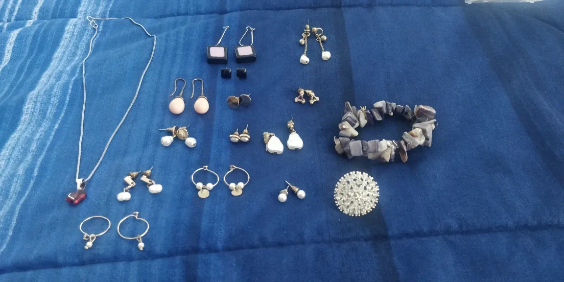 Jewelry Lot: Necklace, Earrings, Bracelet, and a Ring image indicator(2)