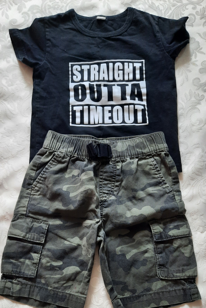 4 Pcs Boy's Camo Cargo Shorts, Pants, T-Shirt & Water Shoes - photo 2