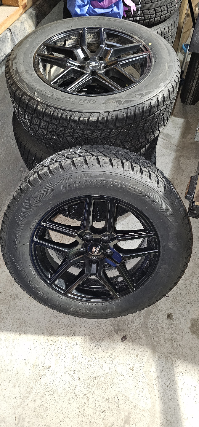 Winter Wheels 235/60R18 Bridgestone Blizzak DMV2 & Alloy Rims