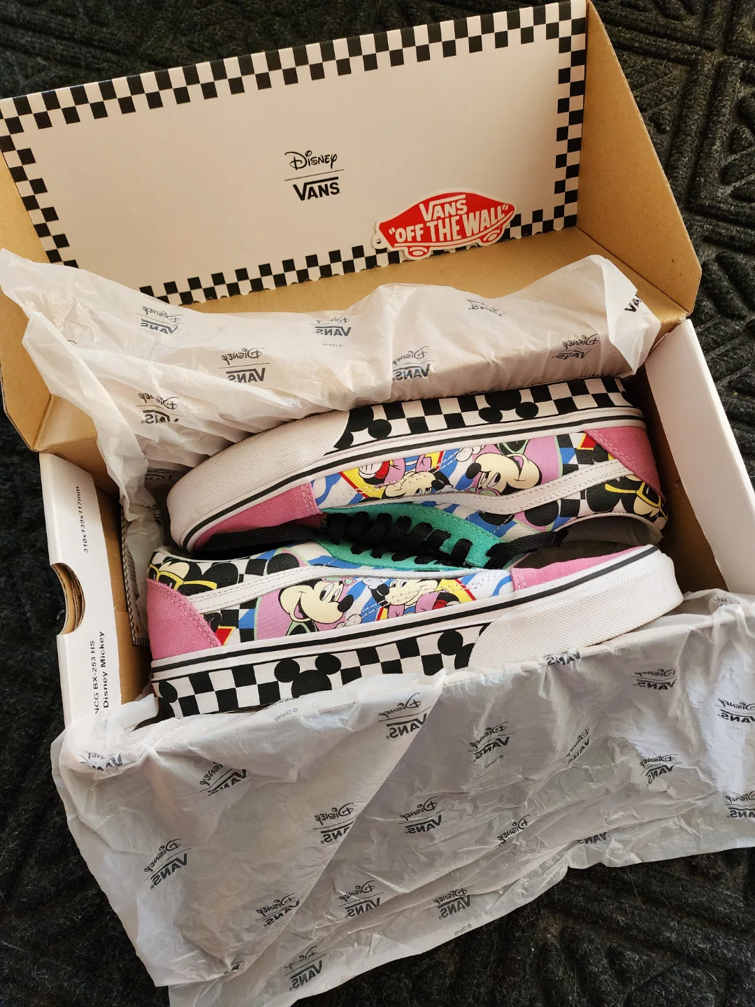 90th Anniversary Mickey Mouse Vans thumbnail