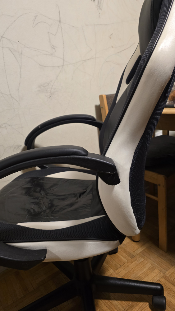 Gaming Chair - Black and White - photo 2